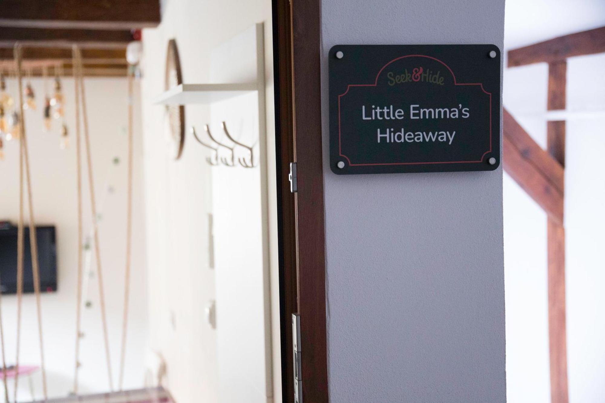 Seek And Hide - Little Emma'S Hideaway บราชอฟ ภายนอก รูปภาพ